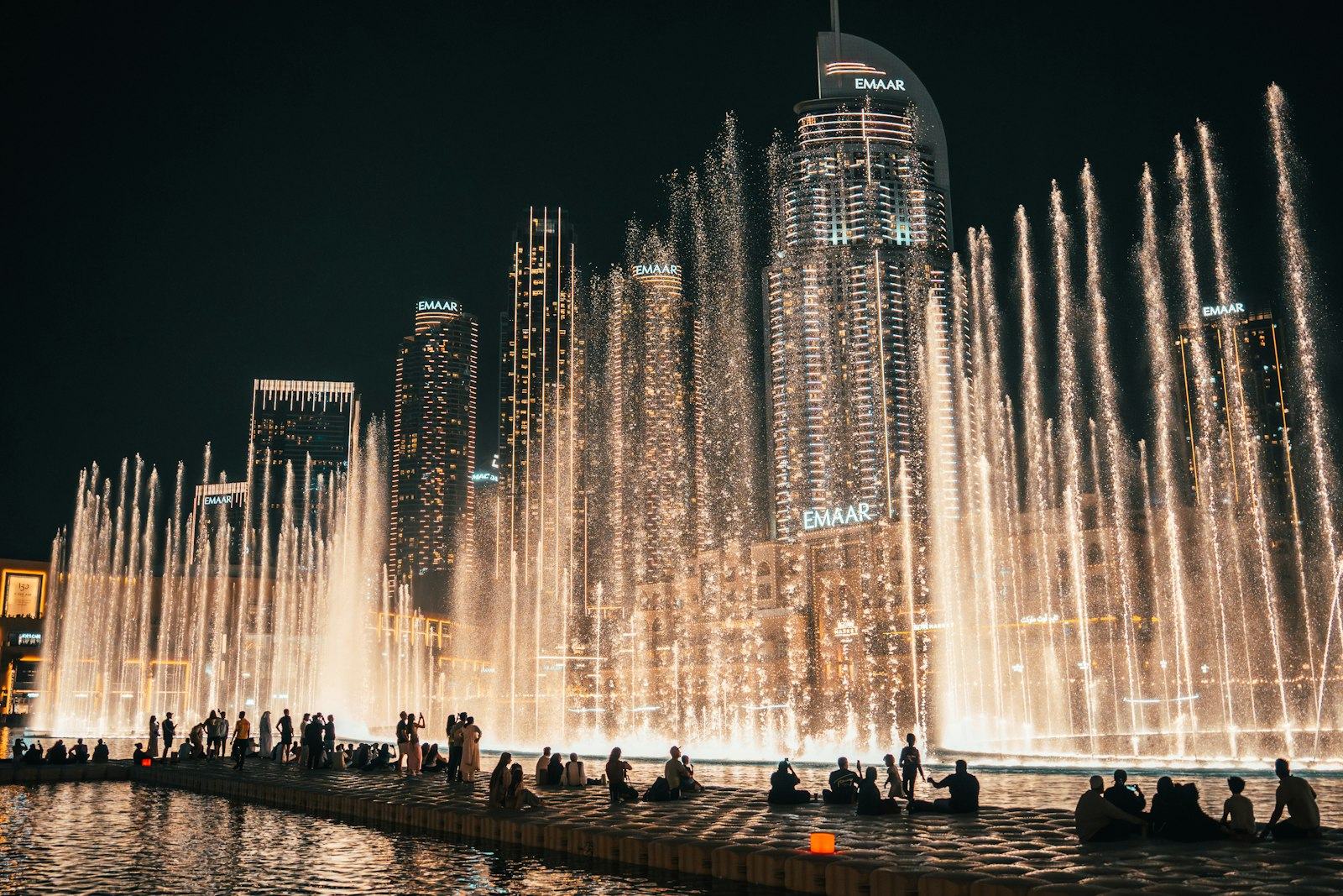 Crowds watching the Dubai Fountain show at night